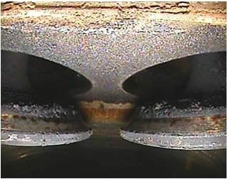 利用HIE系列內窺鏡檢測到的發動機進氣門圖片一